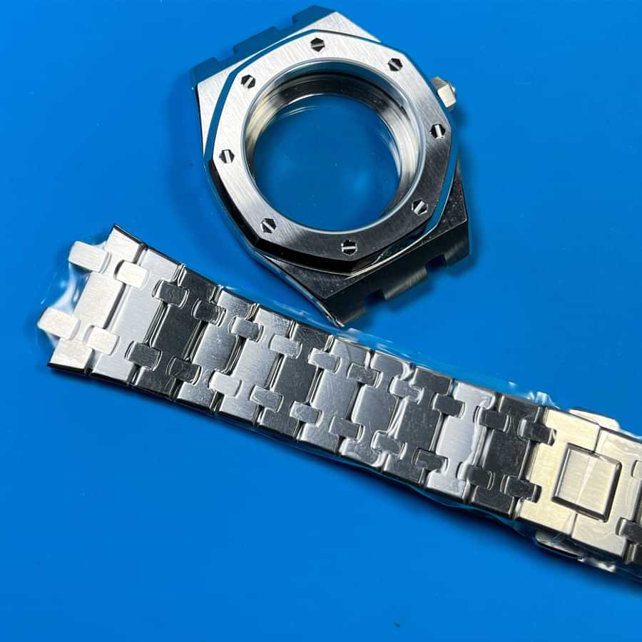 seiko-mod-case-nh35-nh36-AP-royal-oak-silver-bracelet